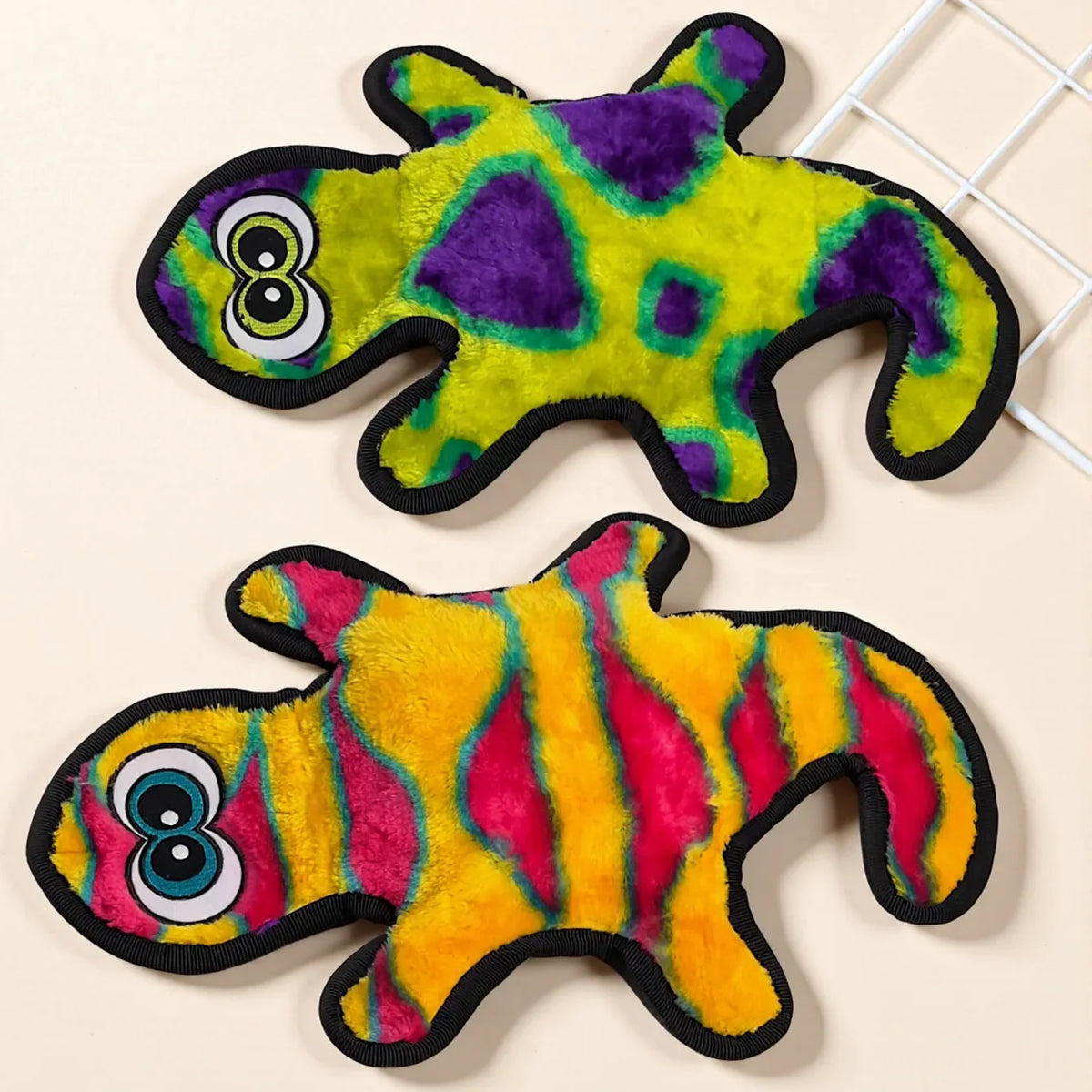 Plush Gecko Interactive Chew Toy for Small Dogs