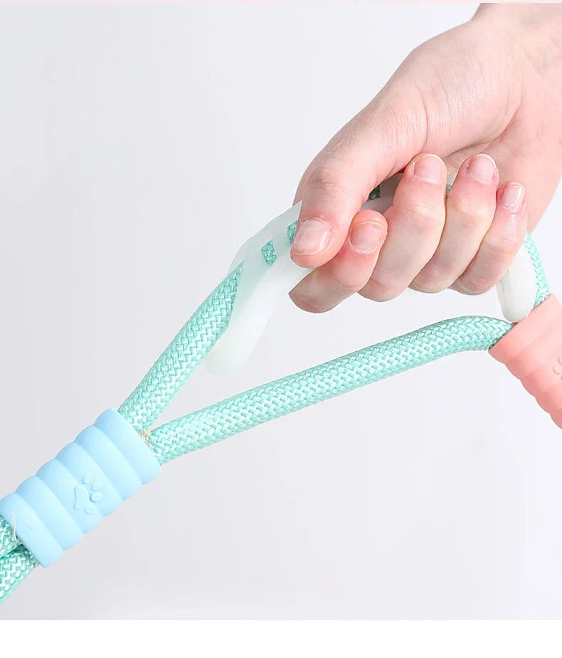 Anti-Slip Nylon Dog Lead — Lightweight & Wear-Resistant